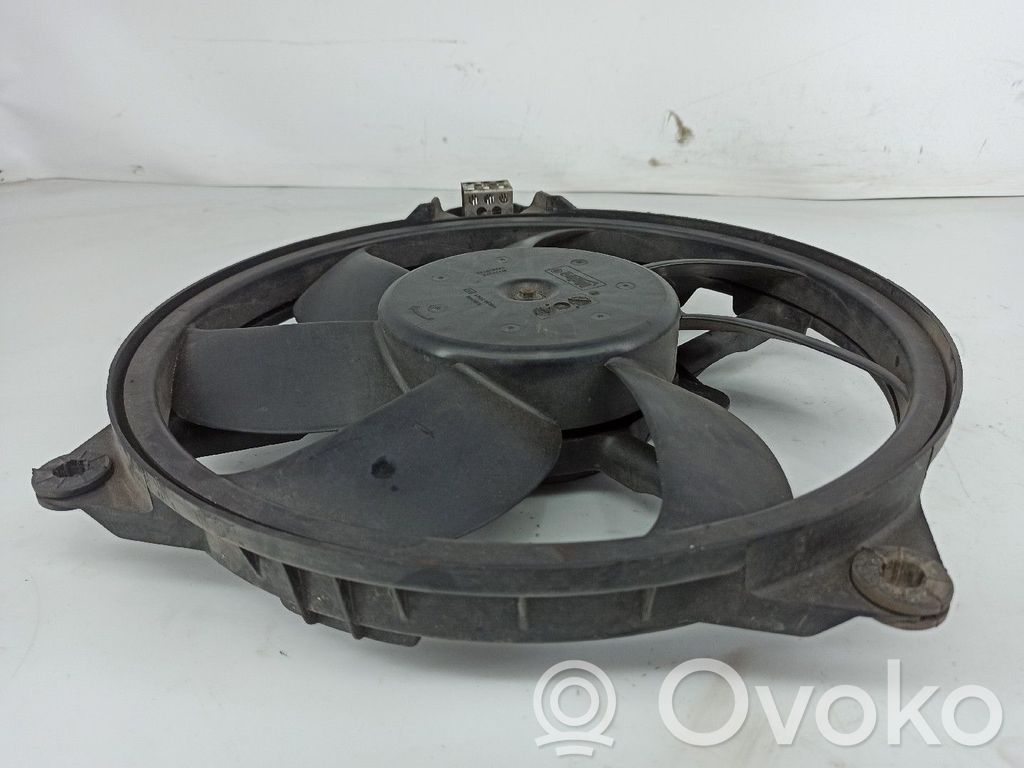 Renault Megane III Ventilator electric răcire radiator 
