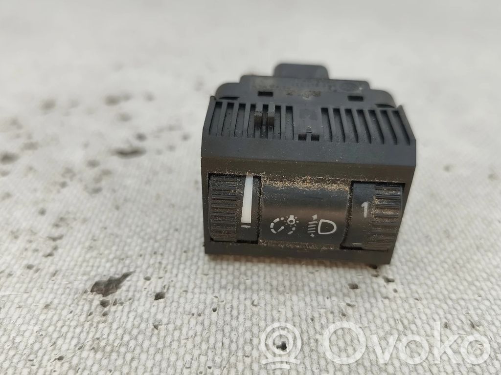Volkswagen Polo V 6R Interrupteur / bouton multifonctionnel 