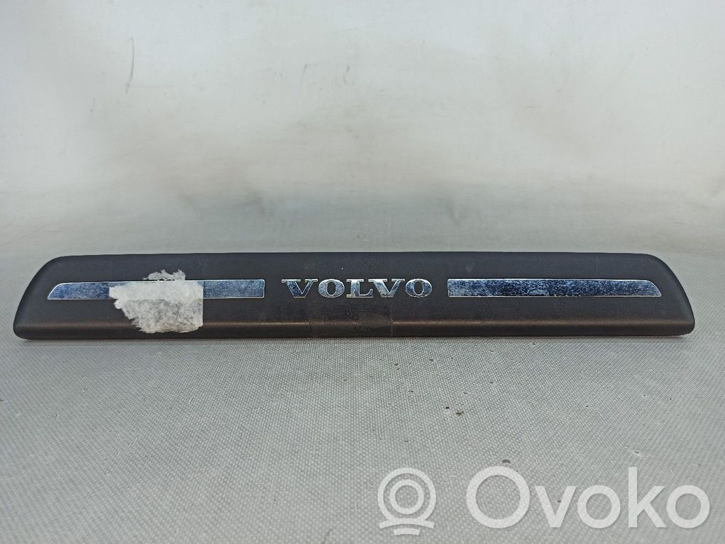 Volvo V50 Front door trim (molding) 