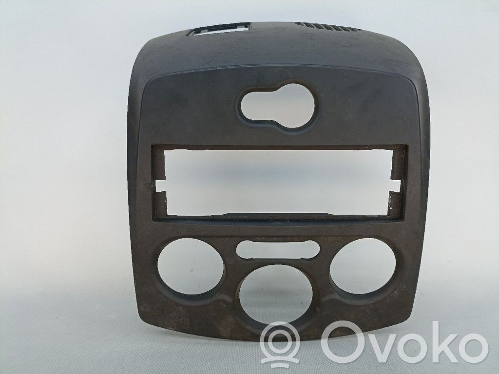 Renault Clio III Mascherina unità principale autoradio/GPS 
