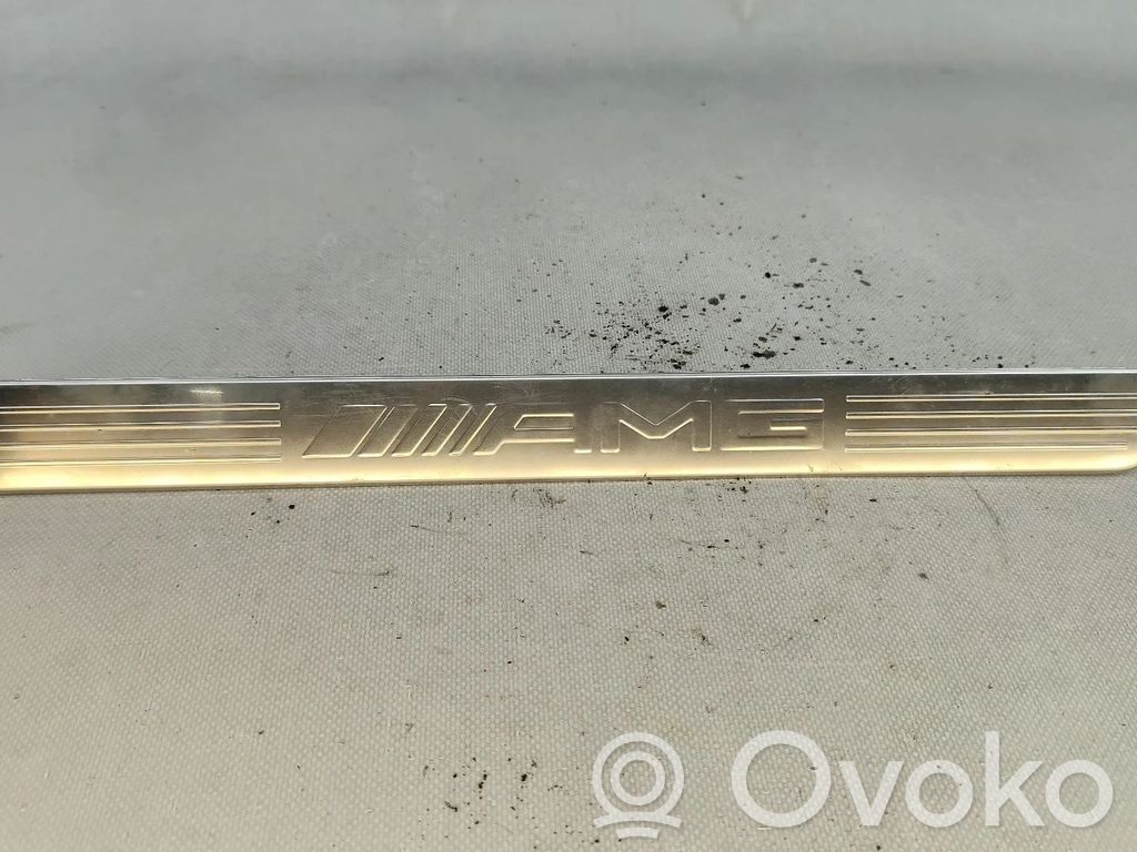 Mercedes-Benz A W176 Copertura del rivestimento del sottoporta anteriore