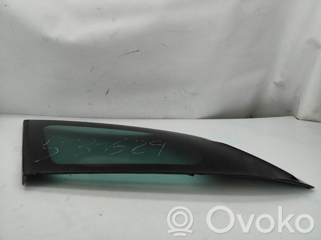 Vidrio lateral trasero   43R002212