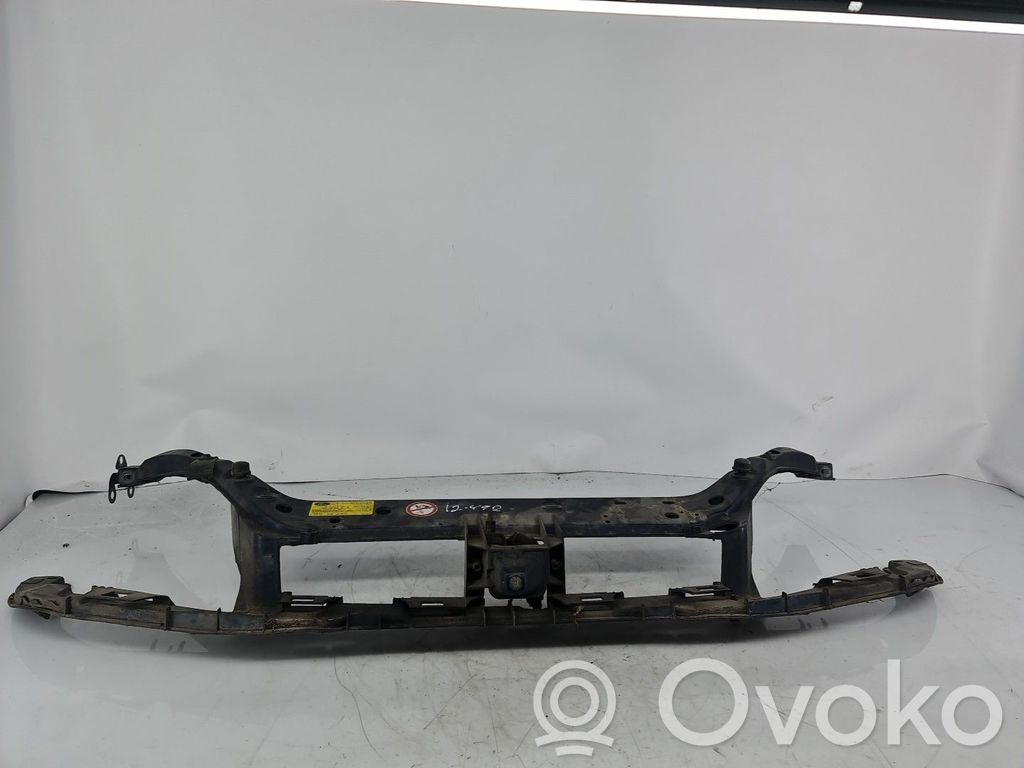 Ford Focus Apatinė dalis radiatorių panelės (televizoriaus) 