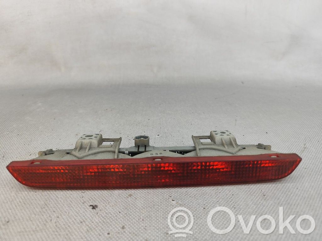 Toyota Corolla Verso E110 Trzecie światło stop 