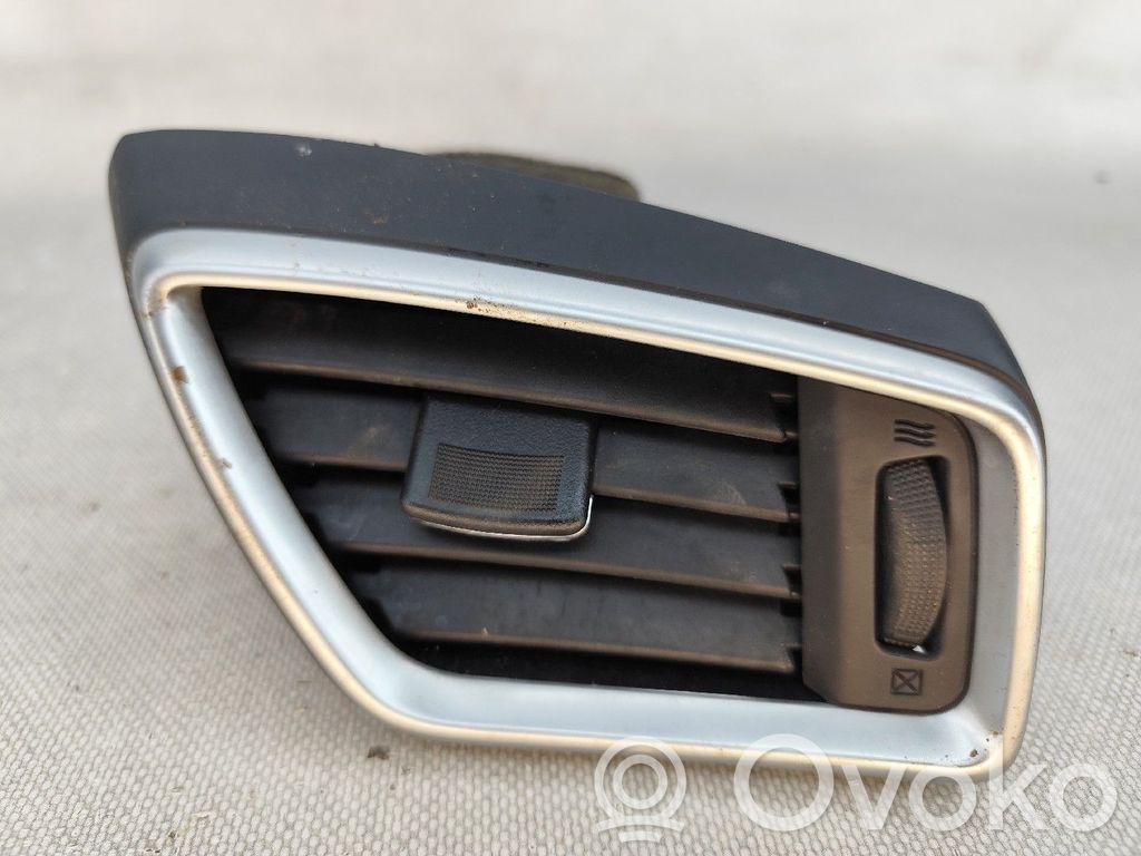 Nissan Qashqai Griglia di ventilazione centrale cruscotto