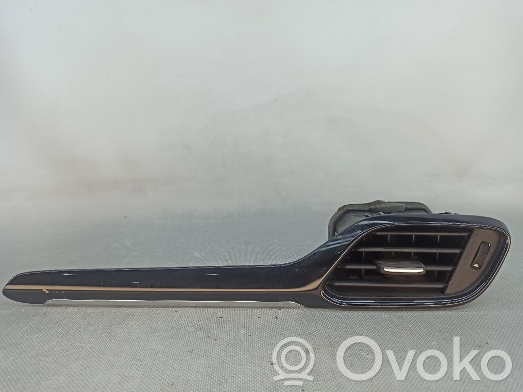 Ford Fiesta Dysze / Kratki środkowego nawiewu deski rozdzielczej 