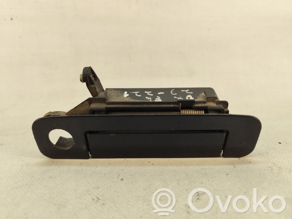Manecilla externa puerta delantera   8D0837208A,4D0837206,8A0837206