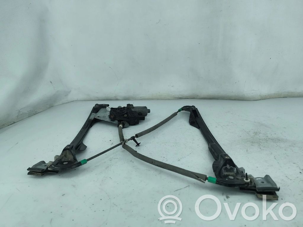 Ford Focus Front window lifting mechanism without motor 