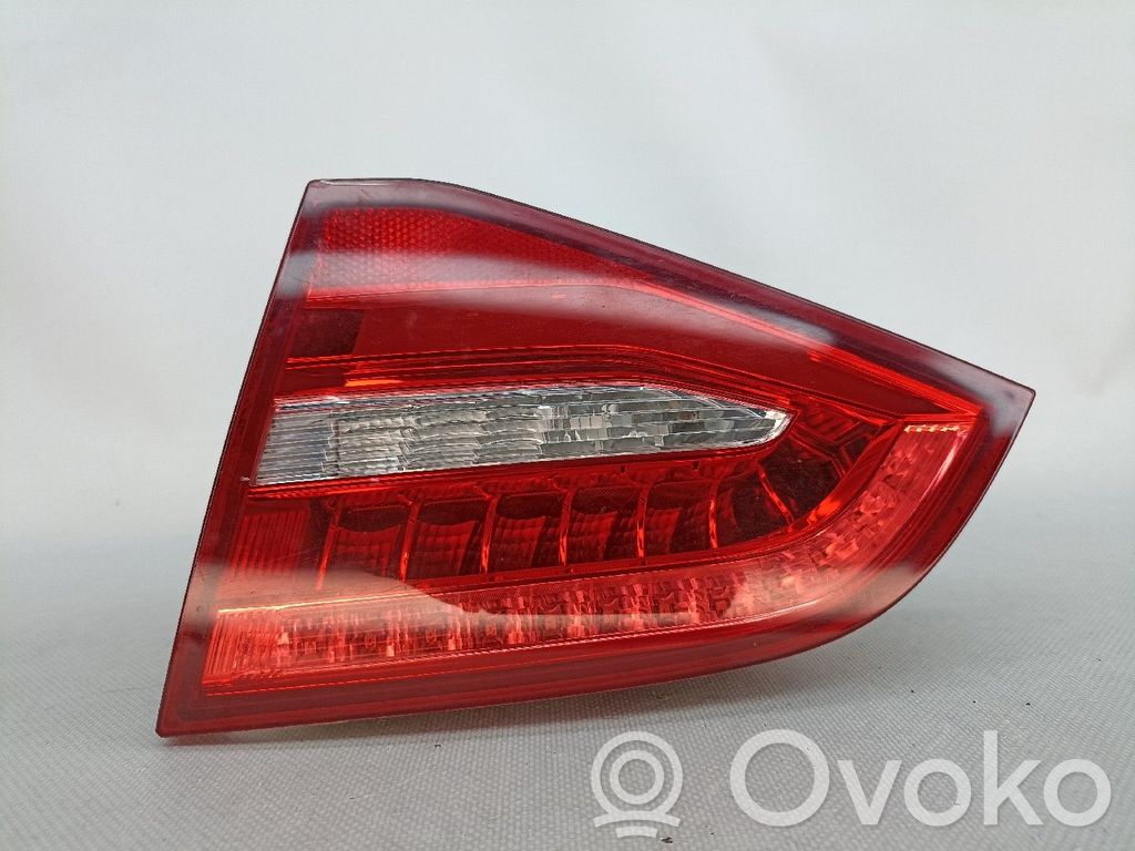 Luces portón trasero/de freno   8K9945094E,5PINOS