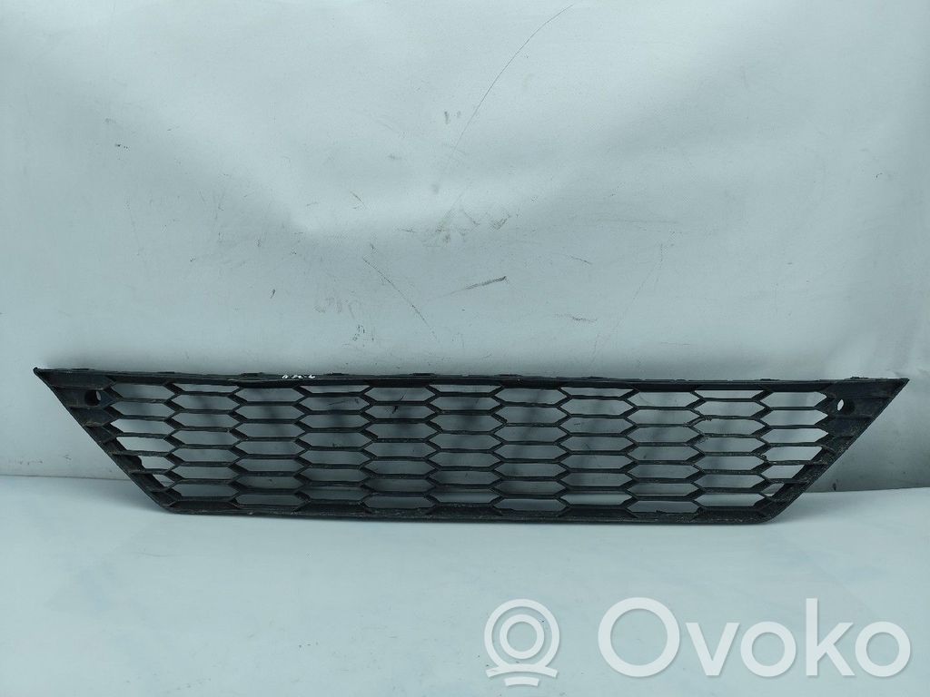 Seat Leon (5F) Etusäleikkö 