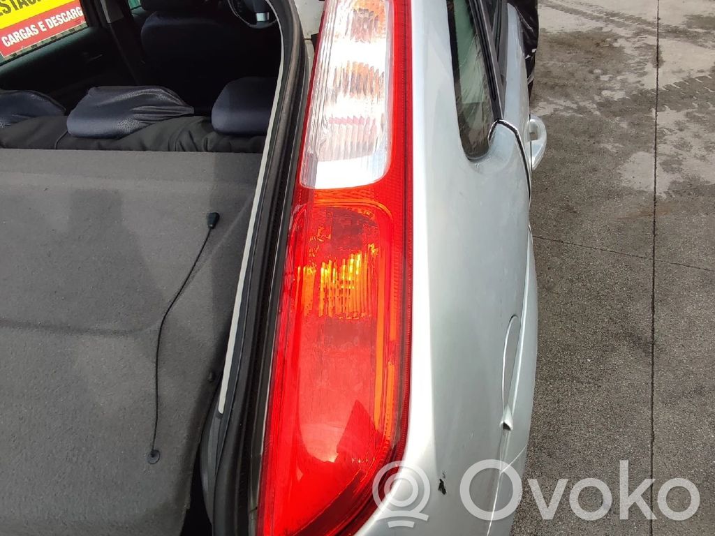 Rear/tail lights