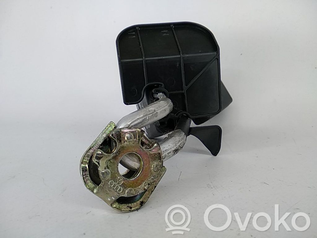 Audi A4 S4 B7 8E 8H Gurtschloss hinten Mitte 