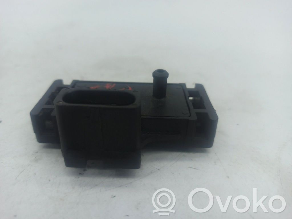 Volvo S40, V40 Valvola di regolazione del minimo