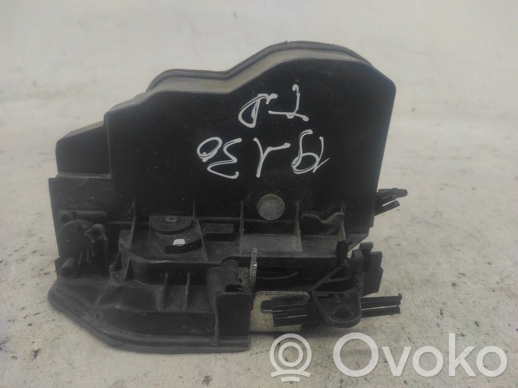 Serrure de porte arrière   7154630