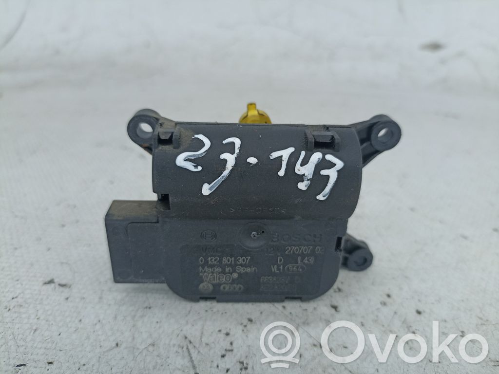 Motorino attuatore aria   0132801307,8E2820511,BOSCH