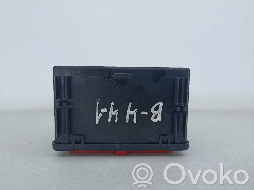 Moottorin ohjainlaite/moduuli   DBC10421,4RK006788