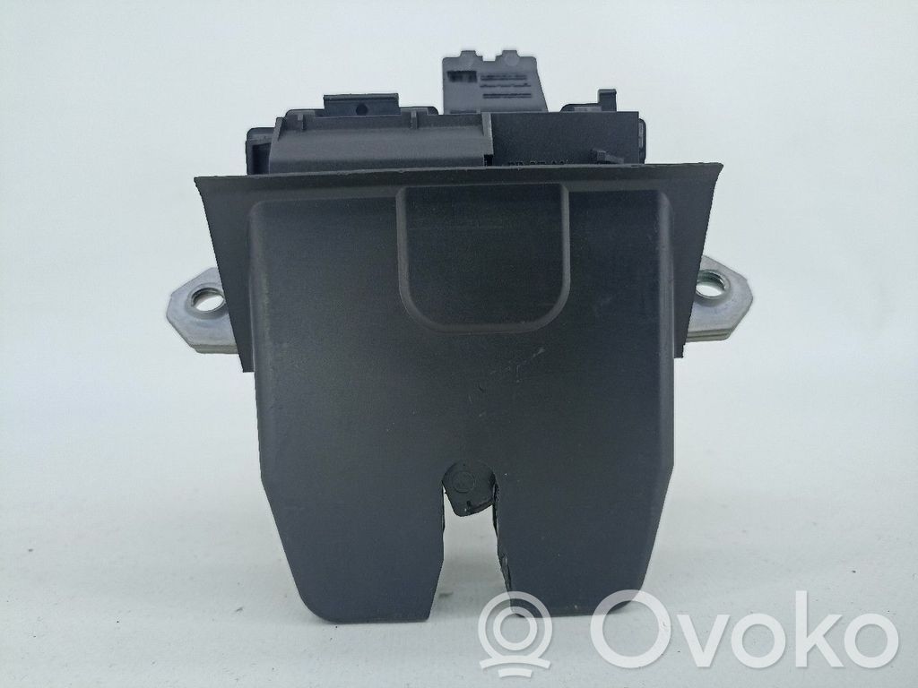 Takaluukun ulkopuolinen lukko   AM51R442A66,01041155004,4PINOS