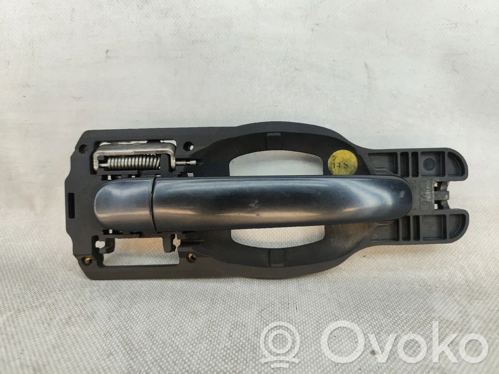 Etuoven ulkokahva   8Z0837885,8Z0837886