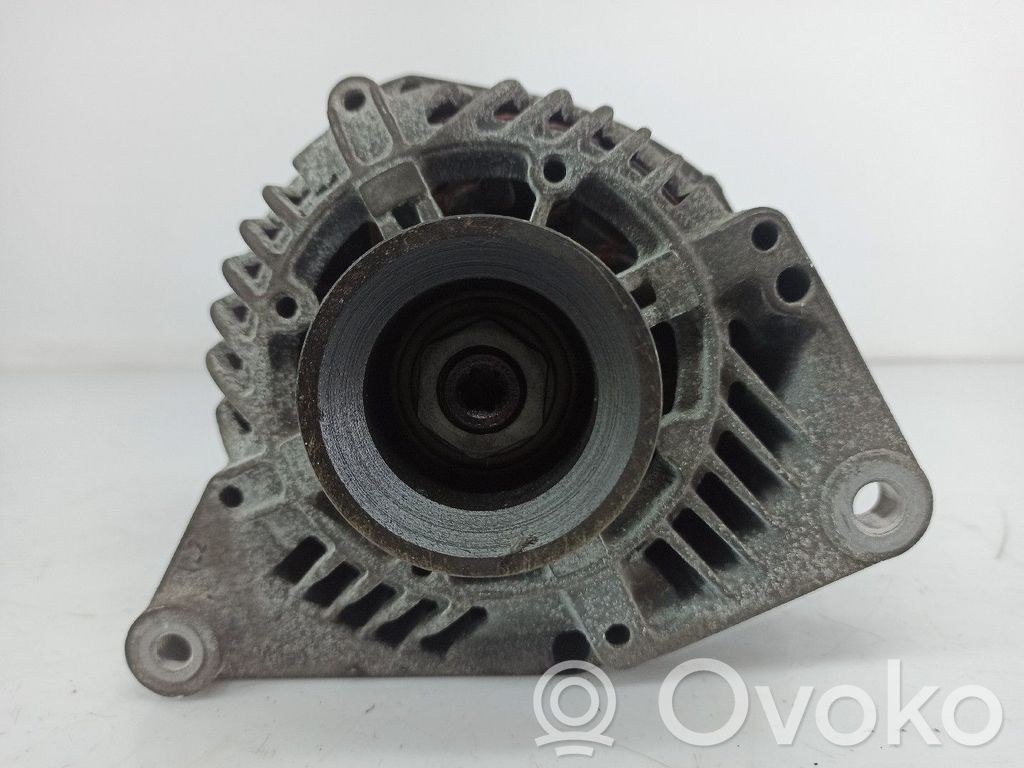 Volkswagen PASSAT B5 Alternador 
