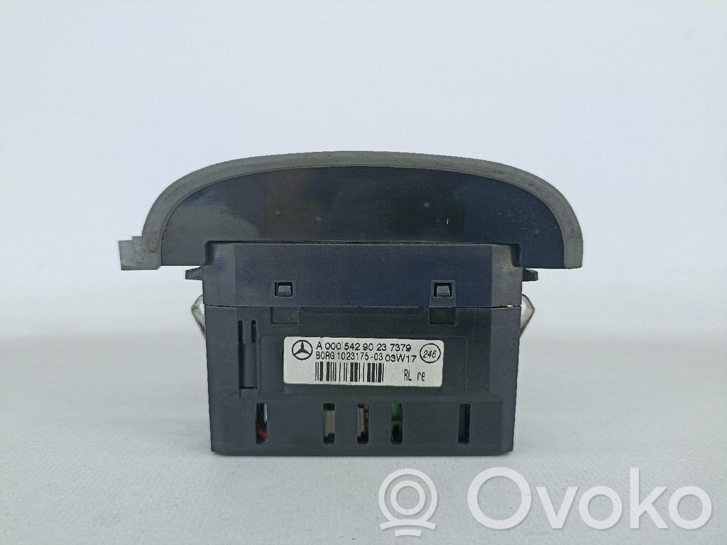Mercedes-Benz S W220 Monitor/display/piccolo schermo