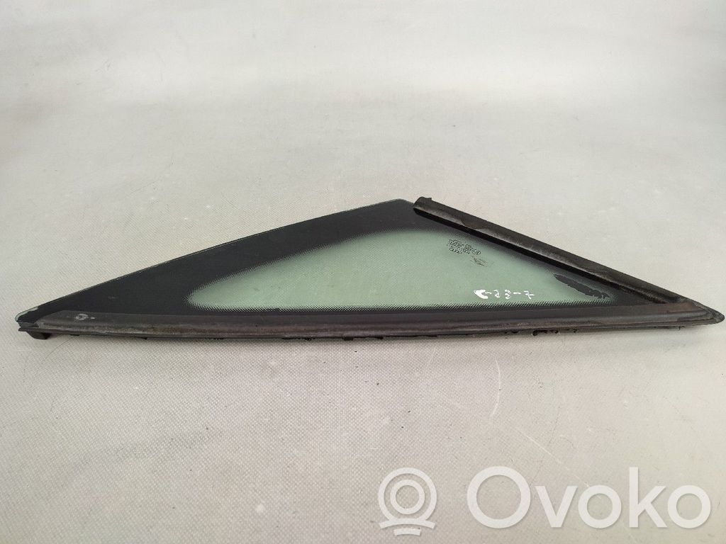 Rear side window   43R001057