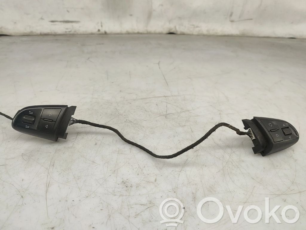 Skoda Octavia Mk2 (1Z) Boutons / interrupteurs volant 