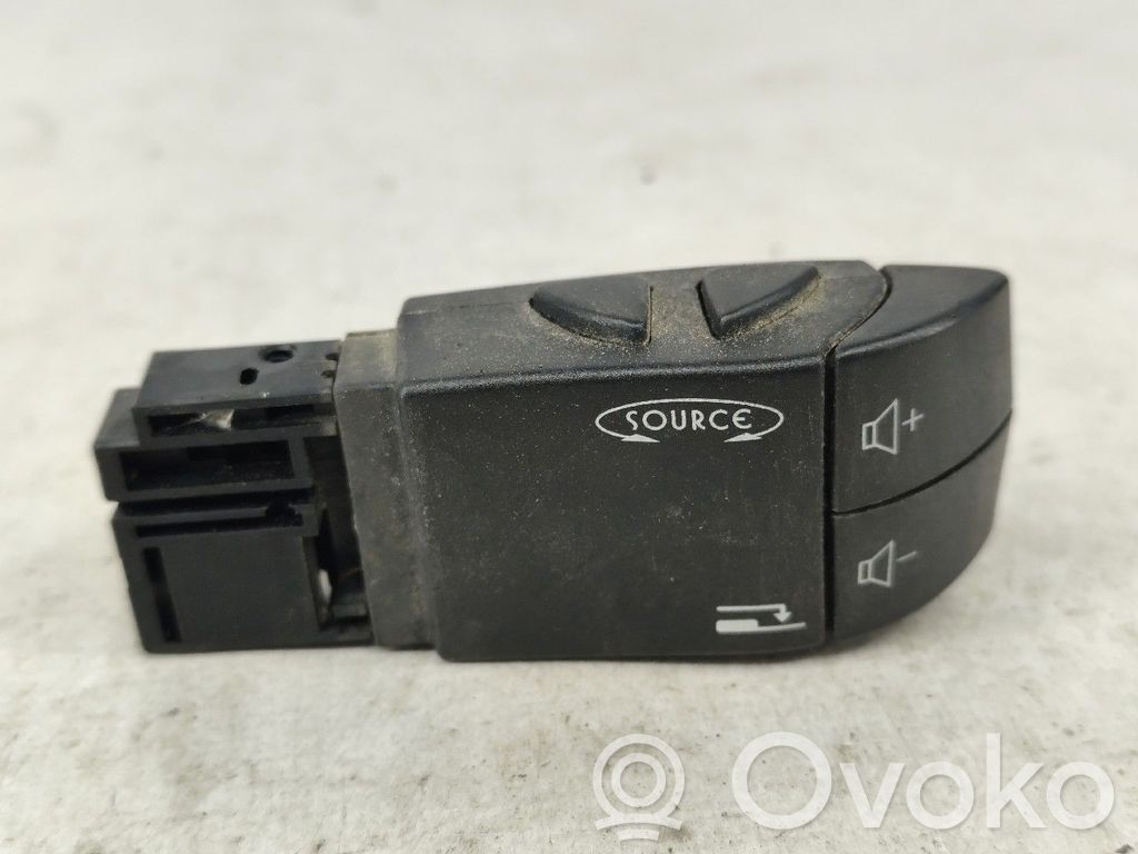 Sound control switch   91166323,34473201AJ