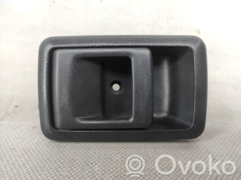 Toyota Corolla E90 Manecilla externa puerta trasera 