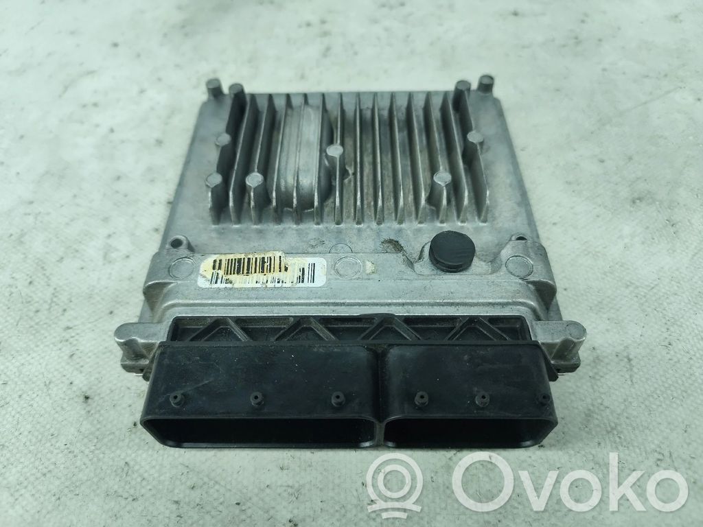 Mercedes-Benz CLA C117 X117 W117 Calculateur moteur ECU