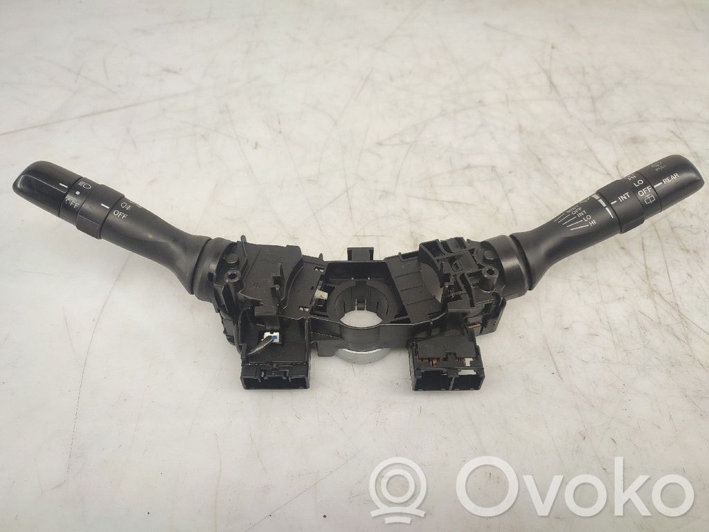 Toyota Auris 150 Otros interruptores/perillas/selectores 