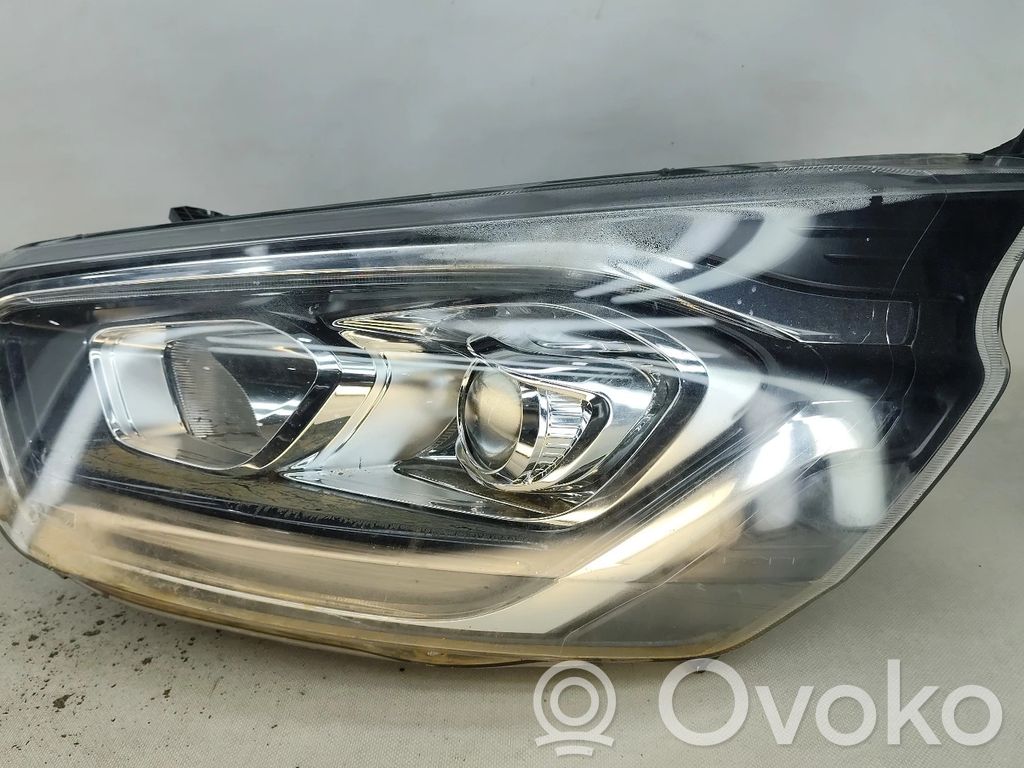 Ford Transit Phare frontale 