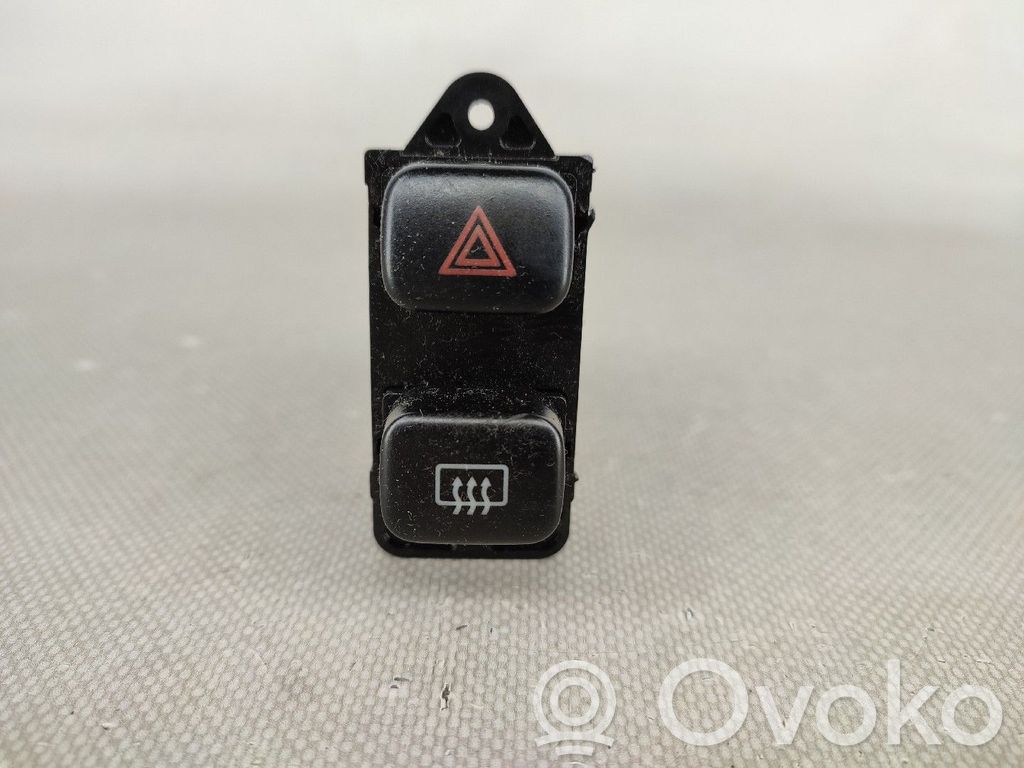 Toyota Corolla E110 Interruttore luci di emergenza