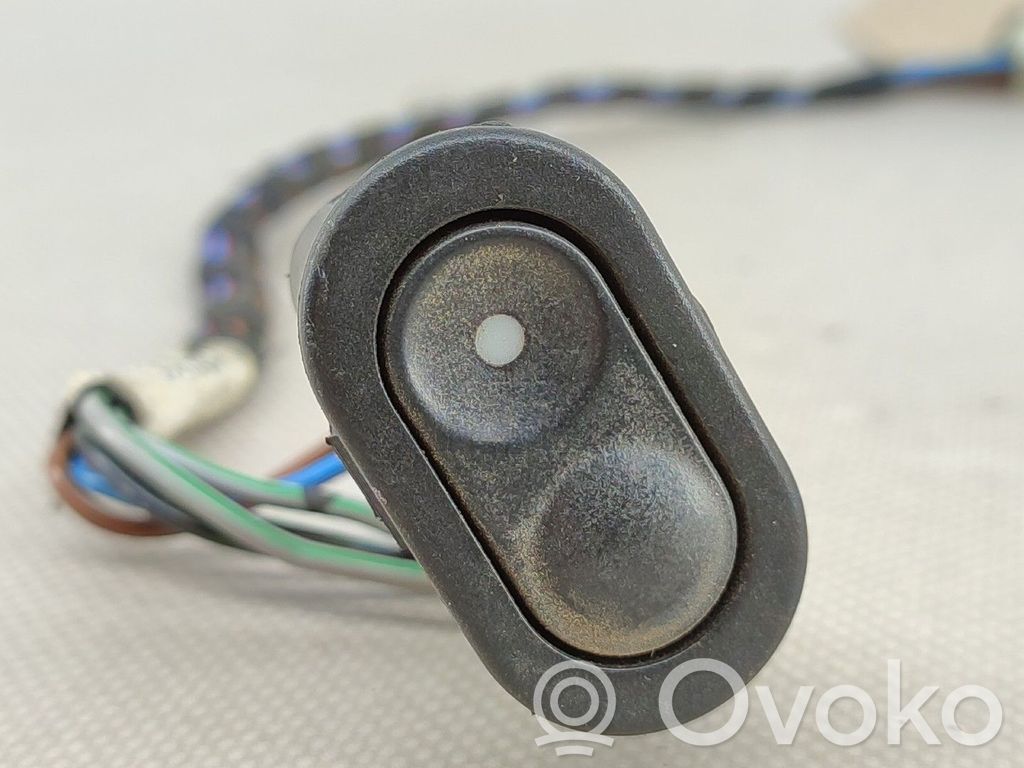 Electric window control switch   90431000