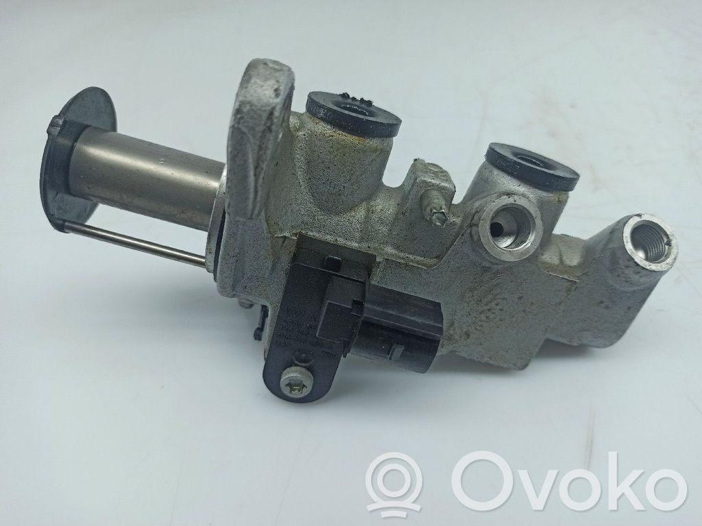 Volkswagen Polo VI Kytkimen pääsylinteri 