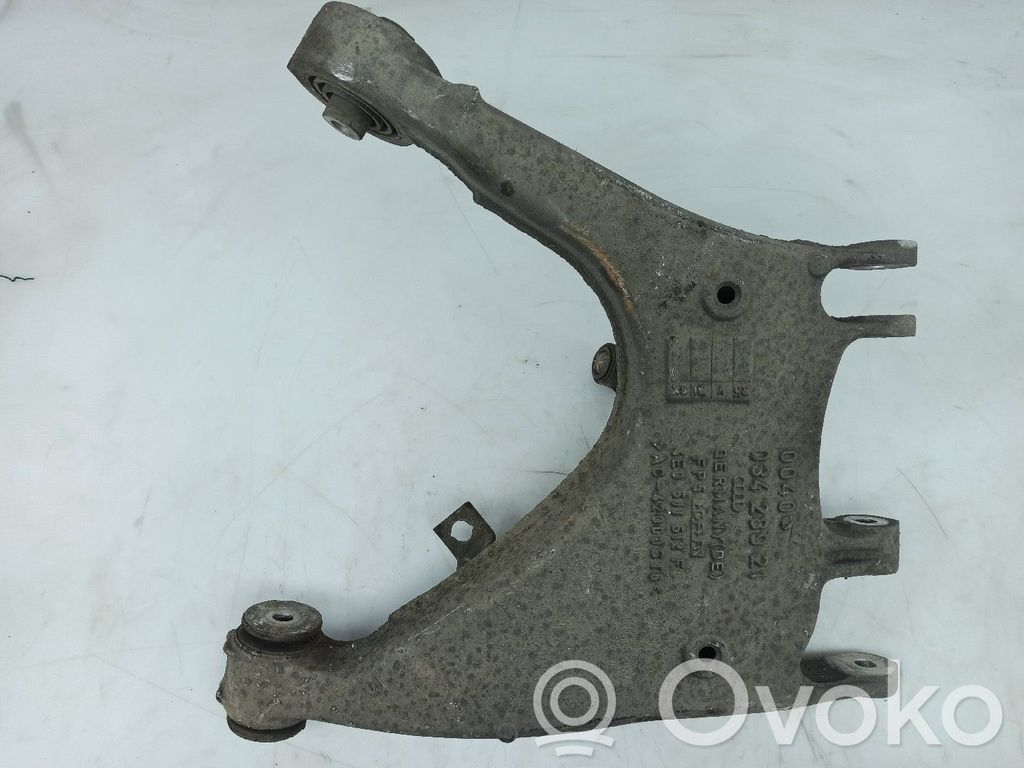 Brazo de suspensión trasero   4E0511512F
