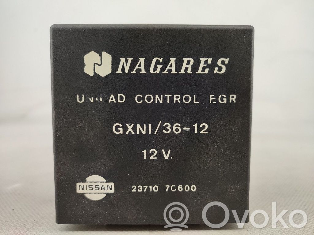 Unidad de control/módulo del motor   237107C600
