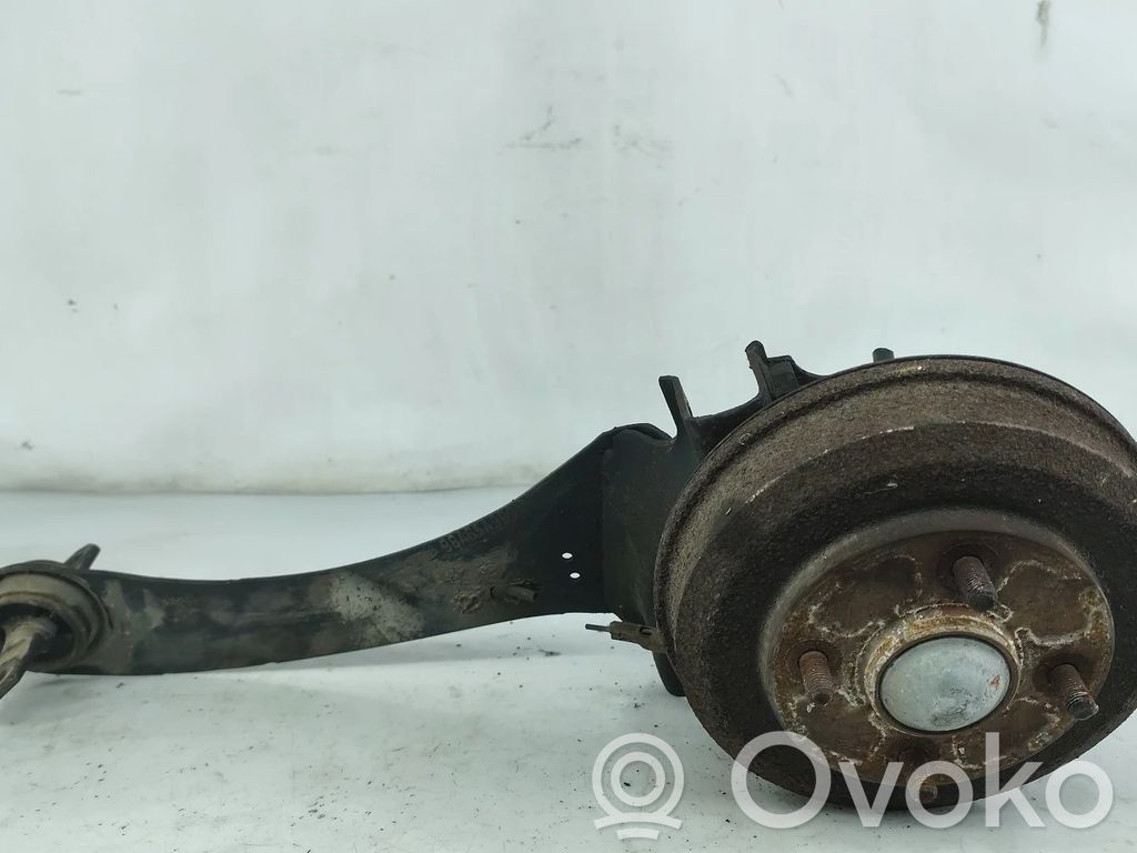 Ford Focus Задний поворотный кулак (ступица, цапфа) 