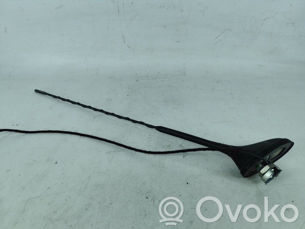 Pystyantennivahvistin   9665549680,81621901,BASEDEANTENA