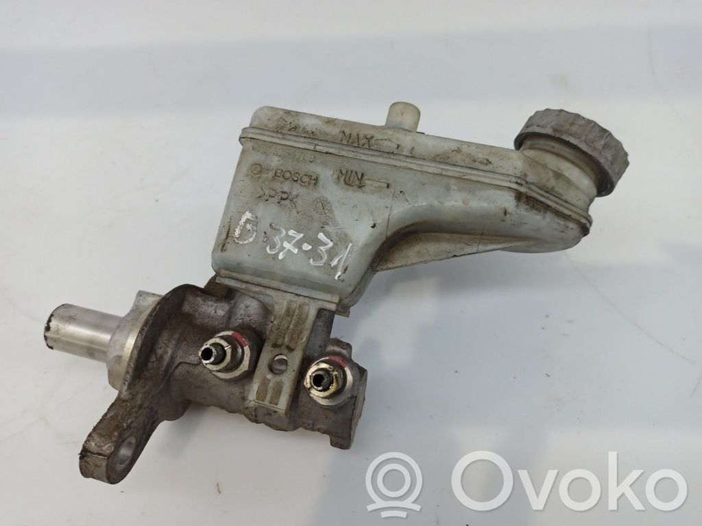 Pääjarrusylinteri   0204Y21819