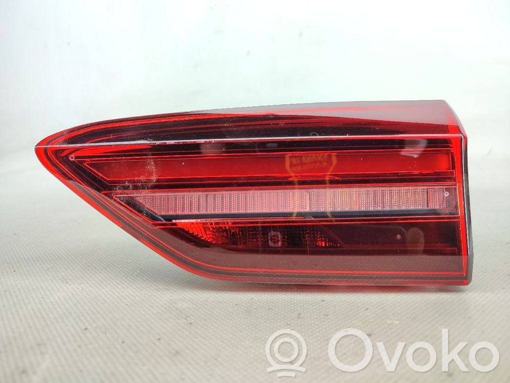 Volkswagen Polo VI Luci posteriori del portellone del bagagliaio 