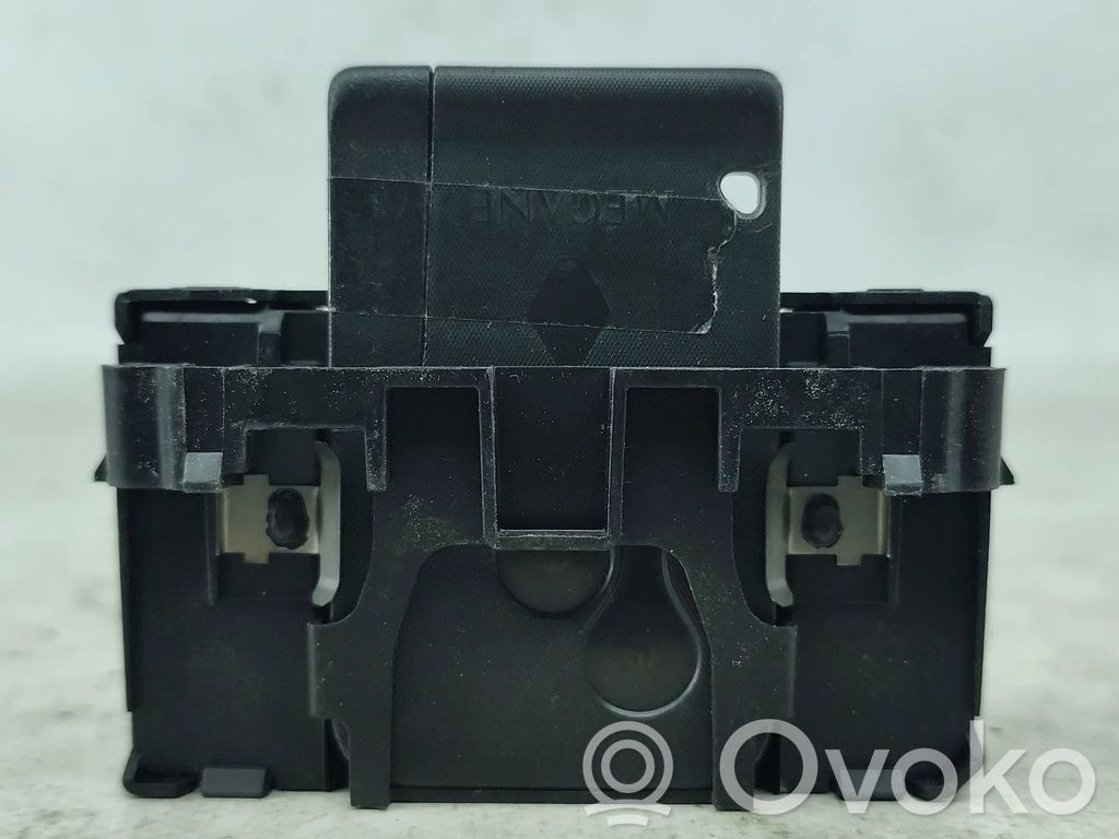 Czytnik karty   8200125077,S118539002E,S118651001