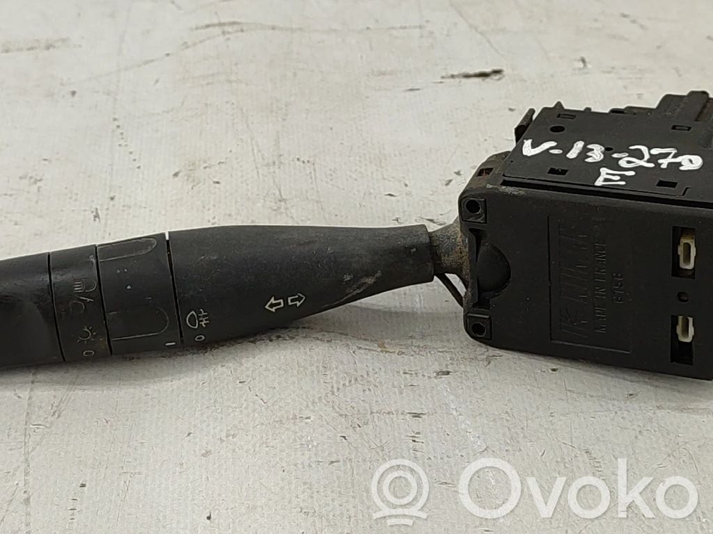 Peugeot 106 Leva/interruttore dell’indicatore di direzione e tergicristallo 