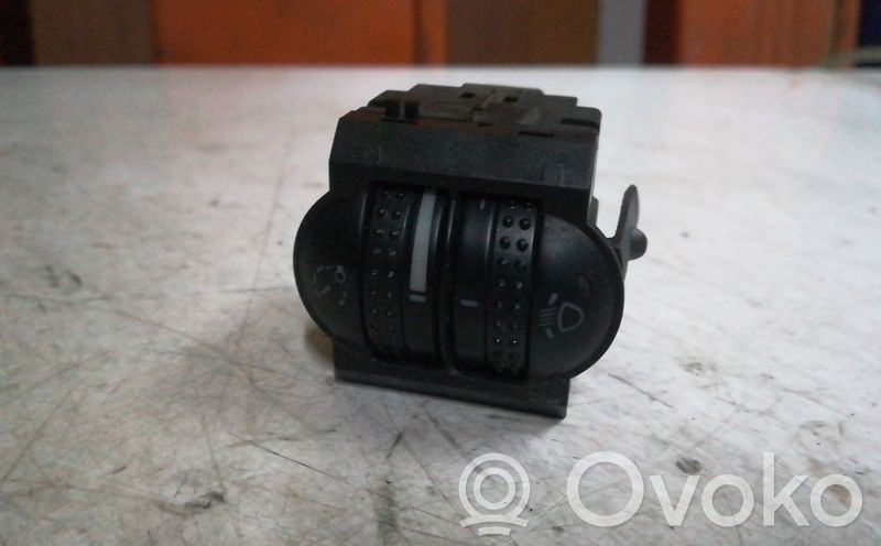 Volkswagen Polo III 6N 6N2 6NF Comutator/buton multifuncțional
