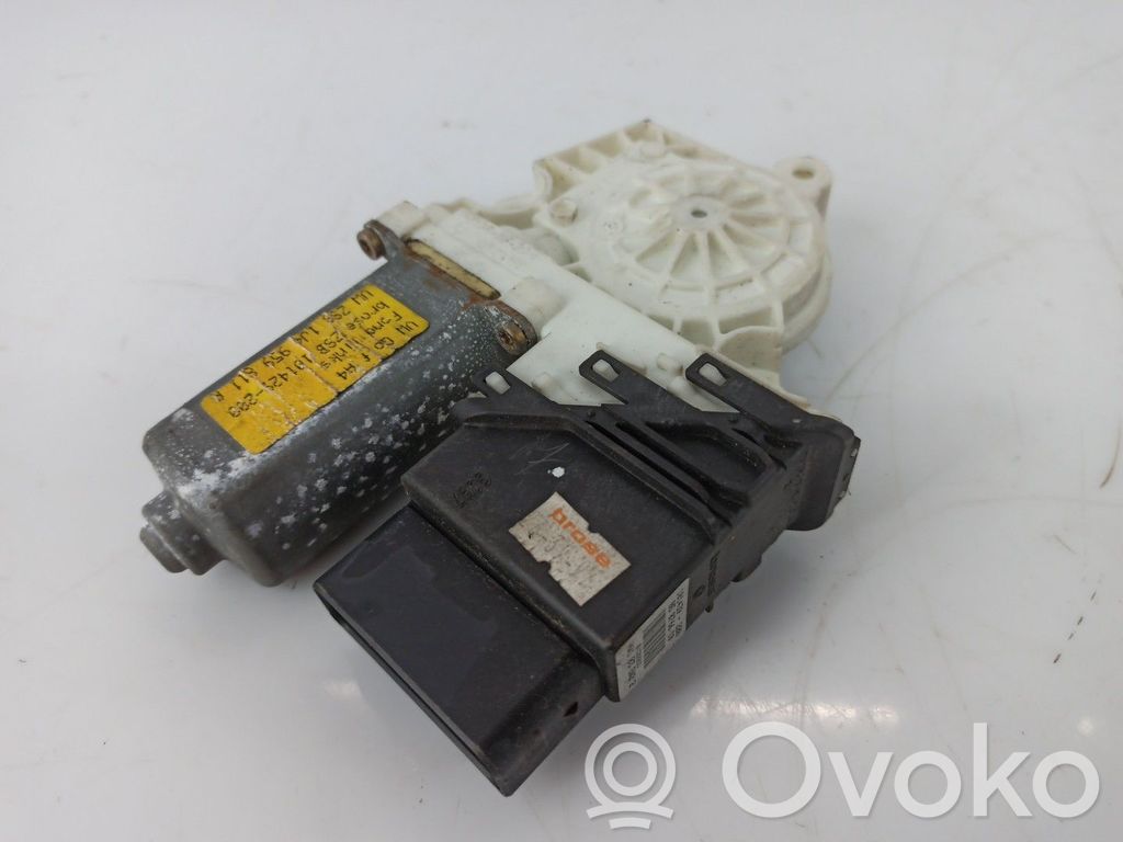 Volkswagen Golf IV Motor macara geam ușă spate 