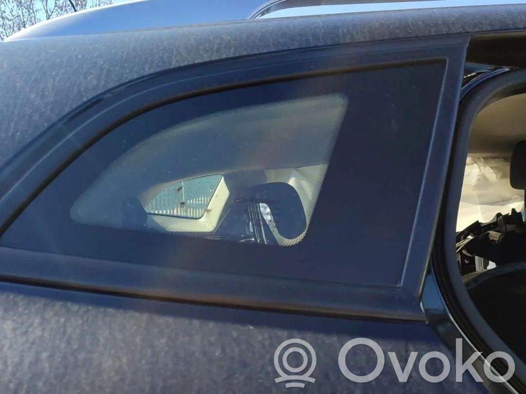 Rear side window