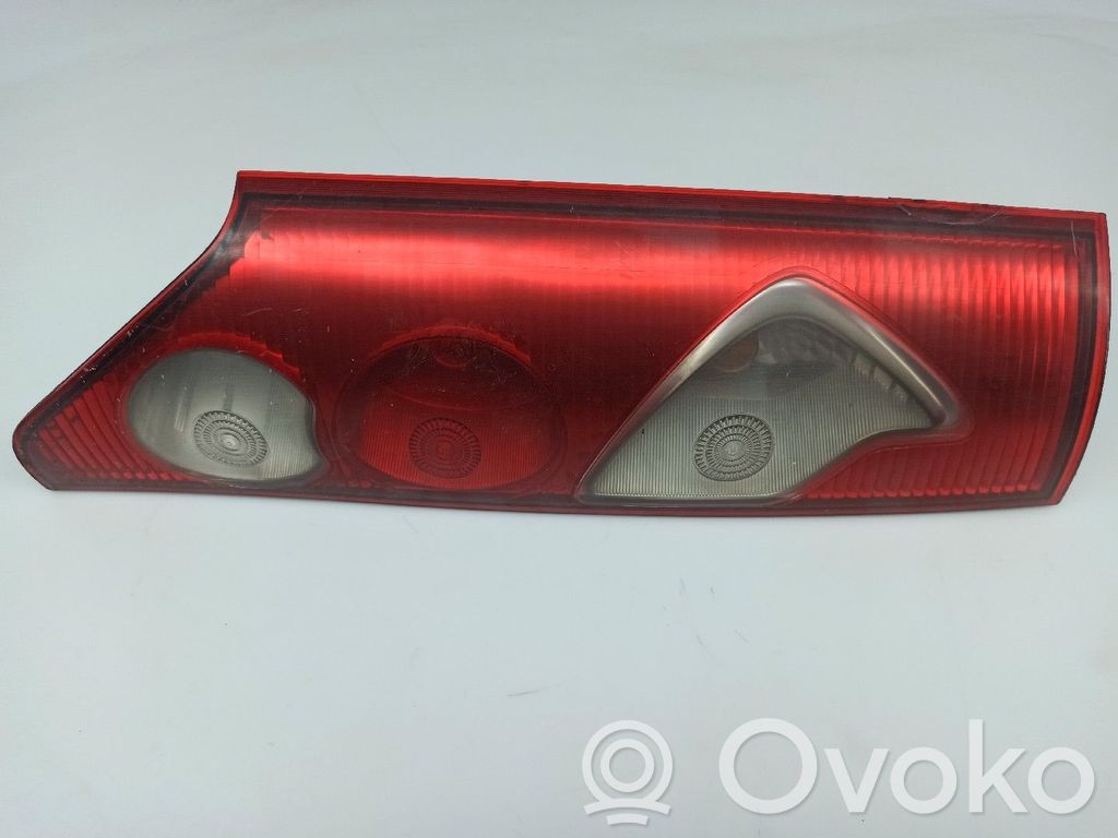 Renault Kangoo II Lampă spate în capacul portbagajului 