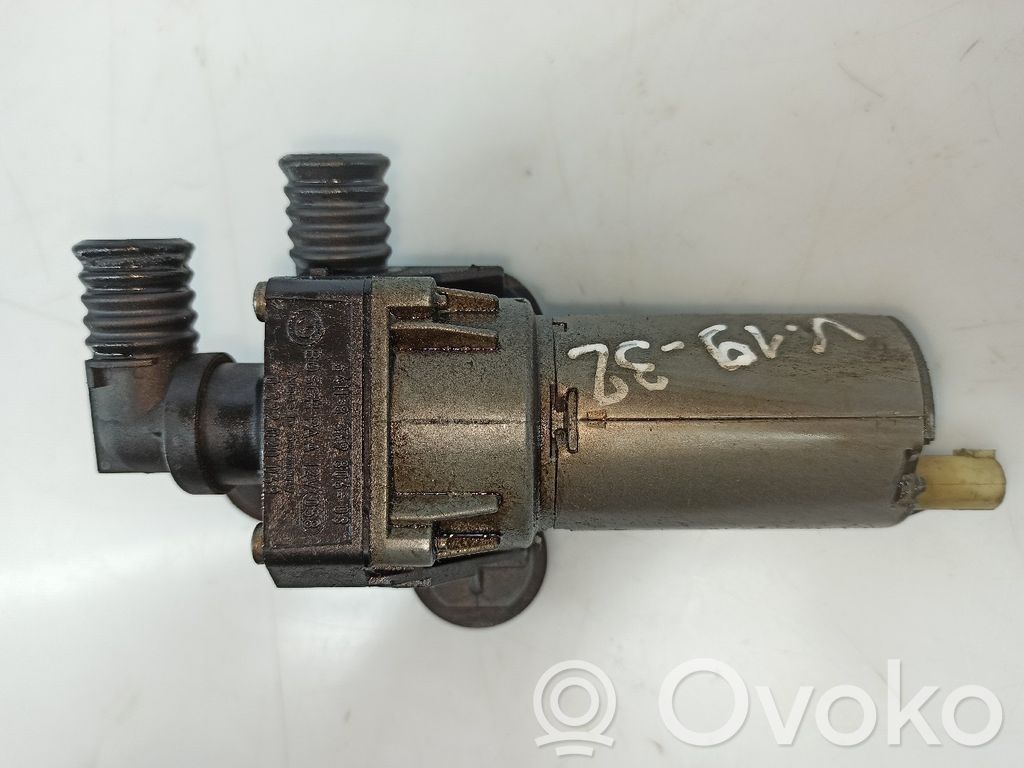 BMW 1 E81 E87 Válvula de control del calentador del refrigerante