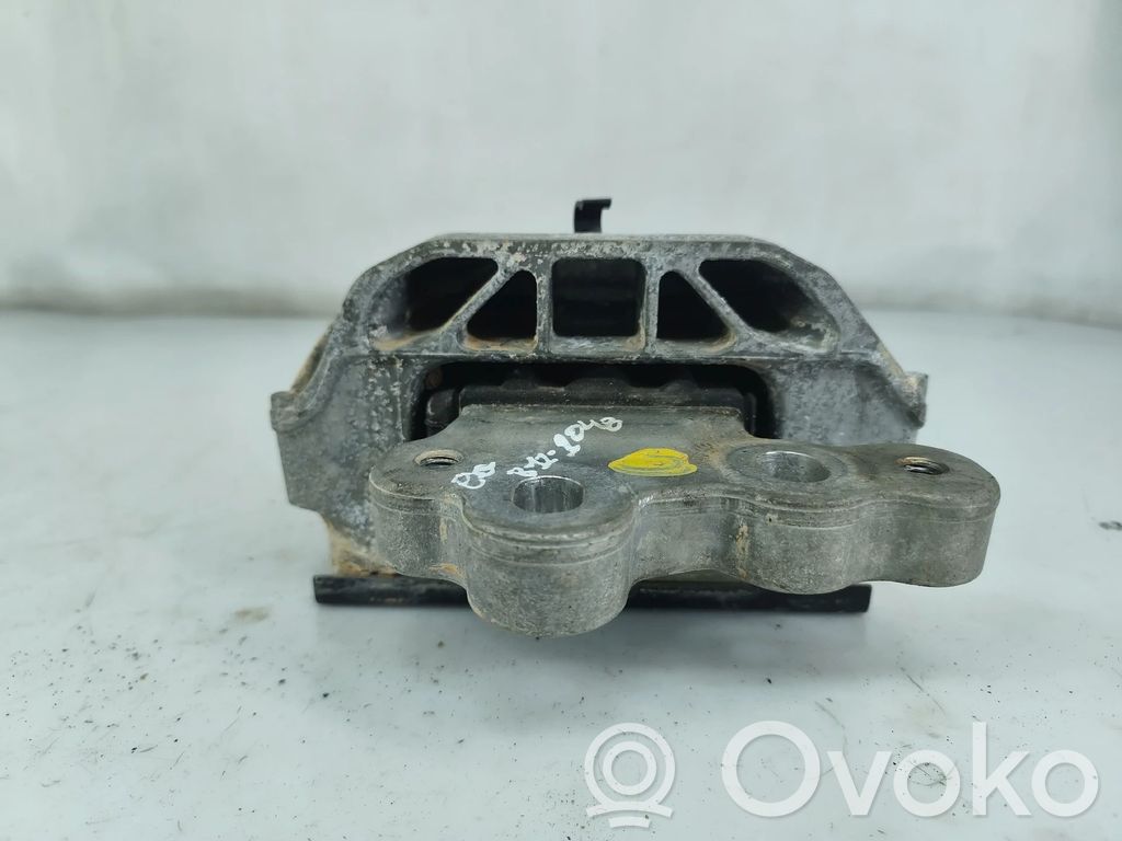 Engine mount bracket   GK217M124CB,GK217M124AC
