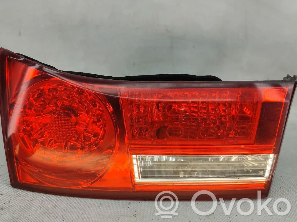 Honda Accord Lampă spate în capacul portbagajului