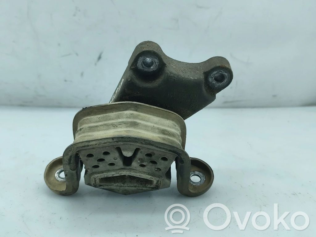 Engine mount bracket   7H0399151C